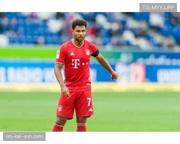 赛前最后一练，法兰克福全员健康，仅里茨参加部分合练。